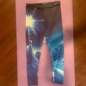 Disney’s Frozen leggings with Elsa